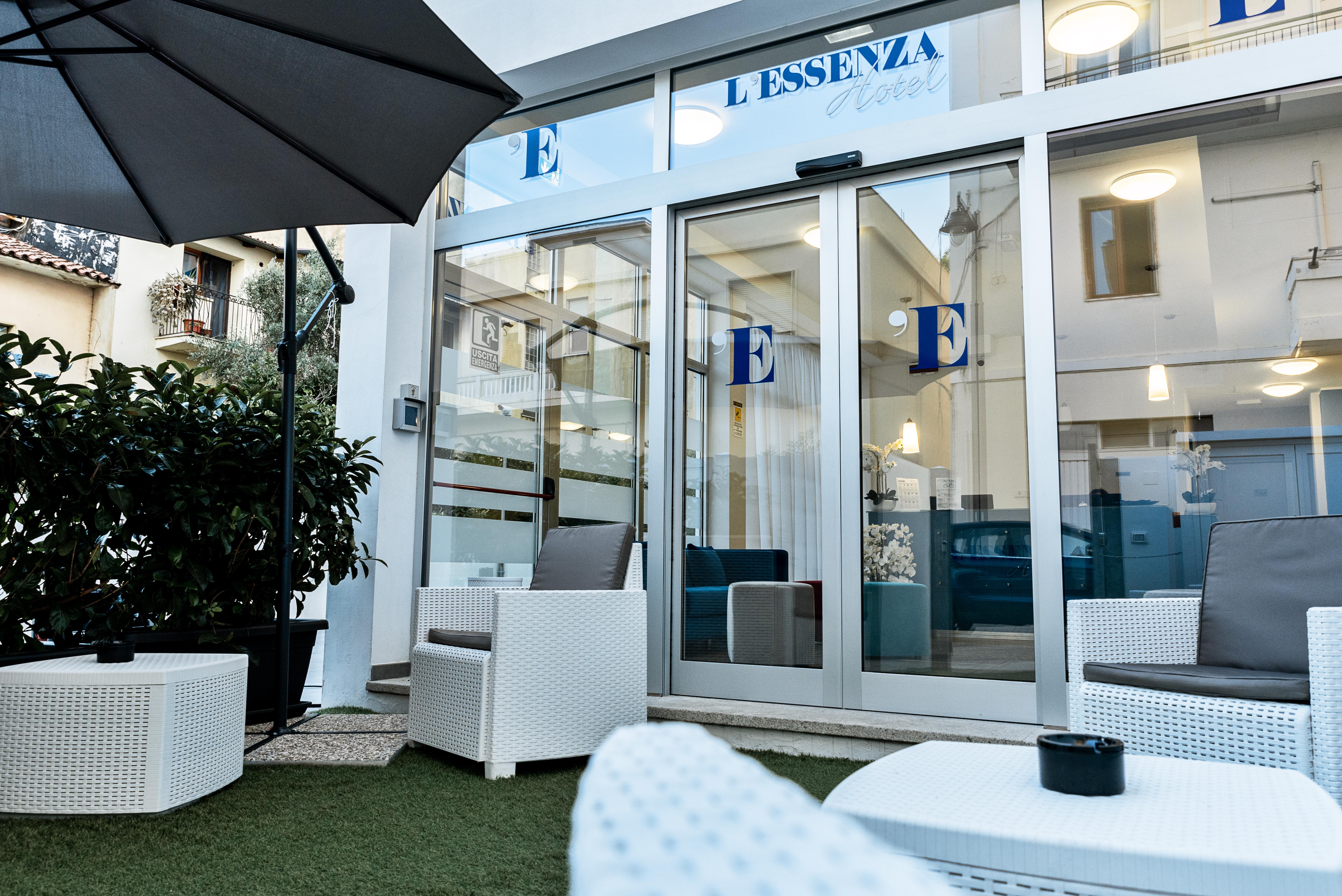 L'Essenza Hotel Olbia Esterno foto