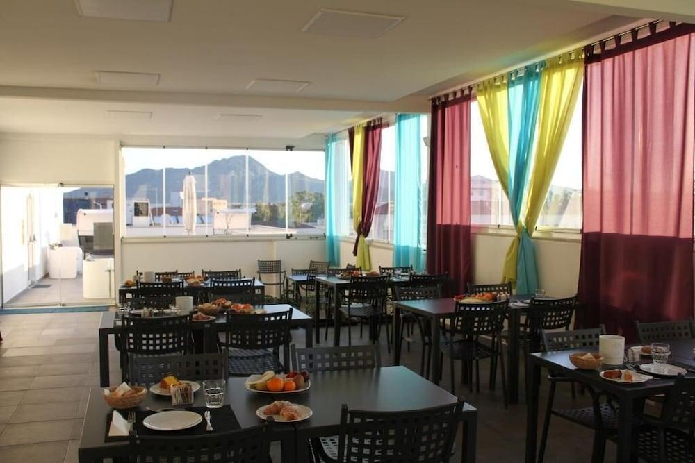 L'Essenza Hotel Olbia Esterno foto
