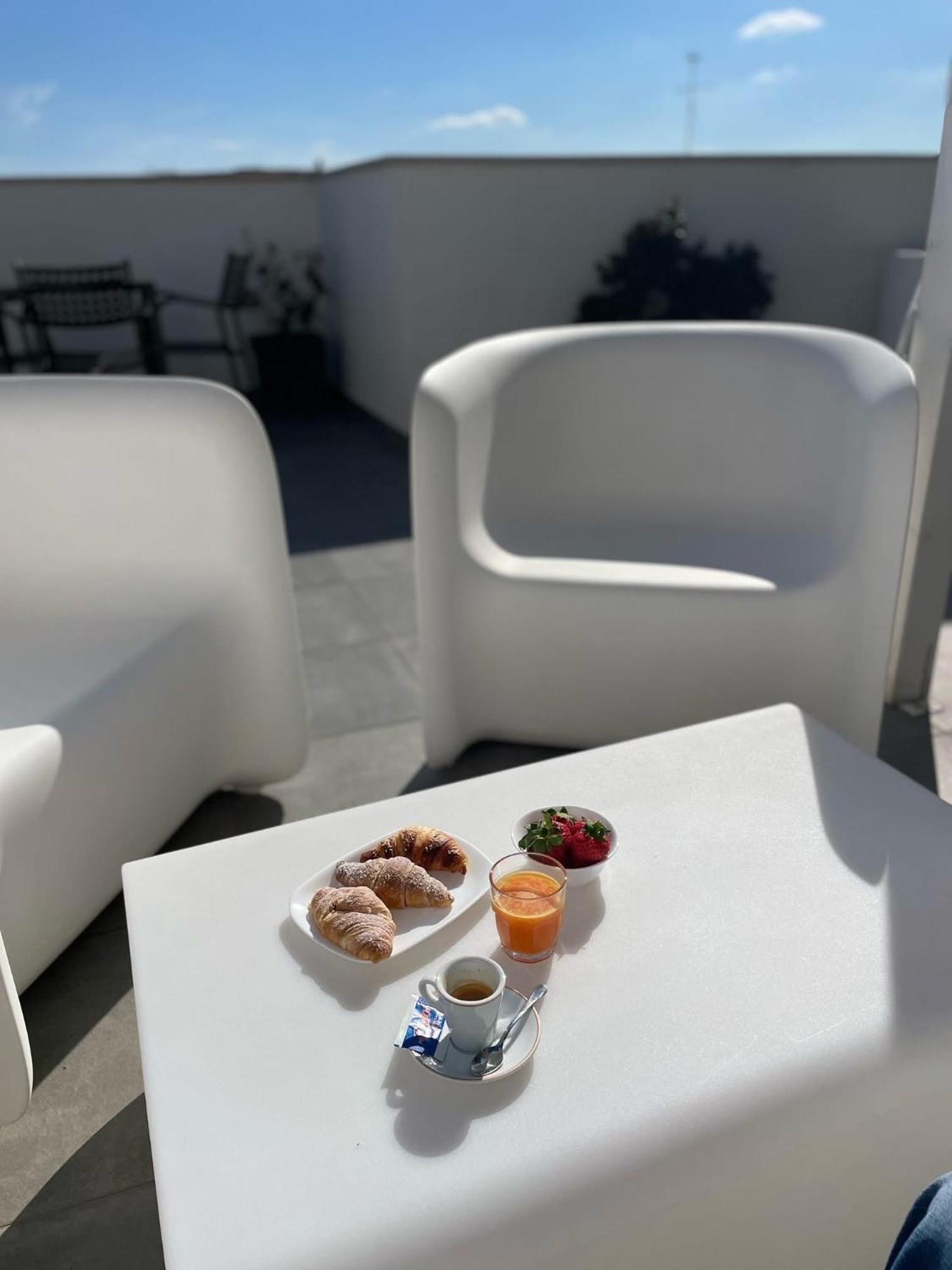 L'Essenza Hotel Olbia Esterno foto